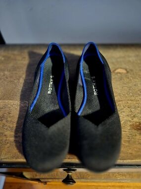 Rothys Black Flats Size 8 Round Toe Knit Slip On Washable